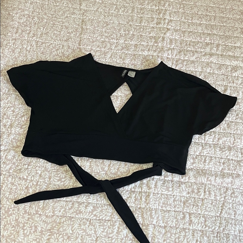 H&M Black Women's Crop Top
